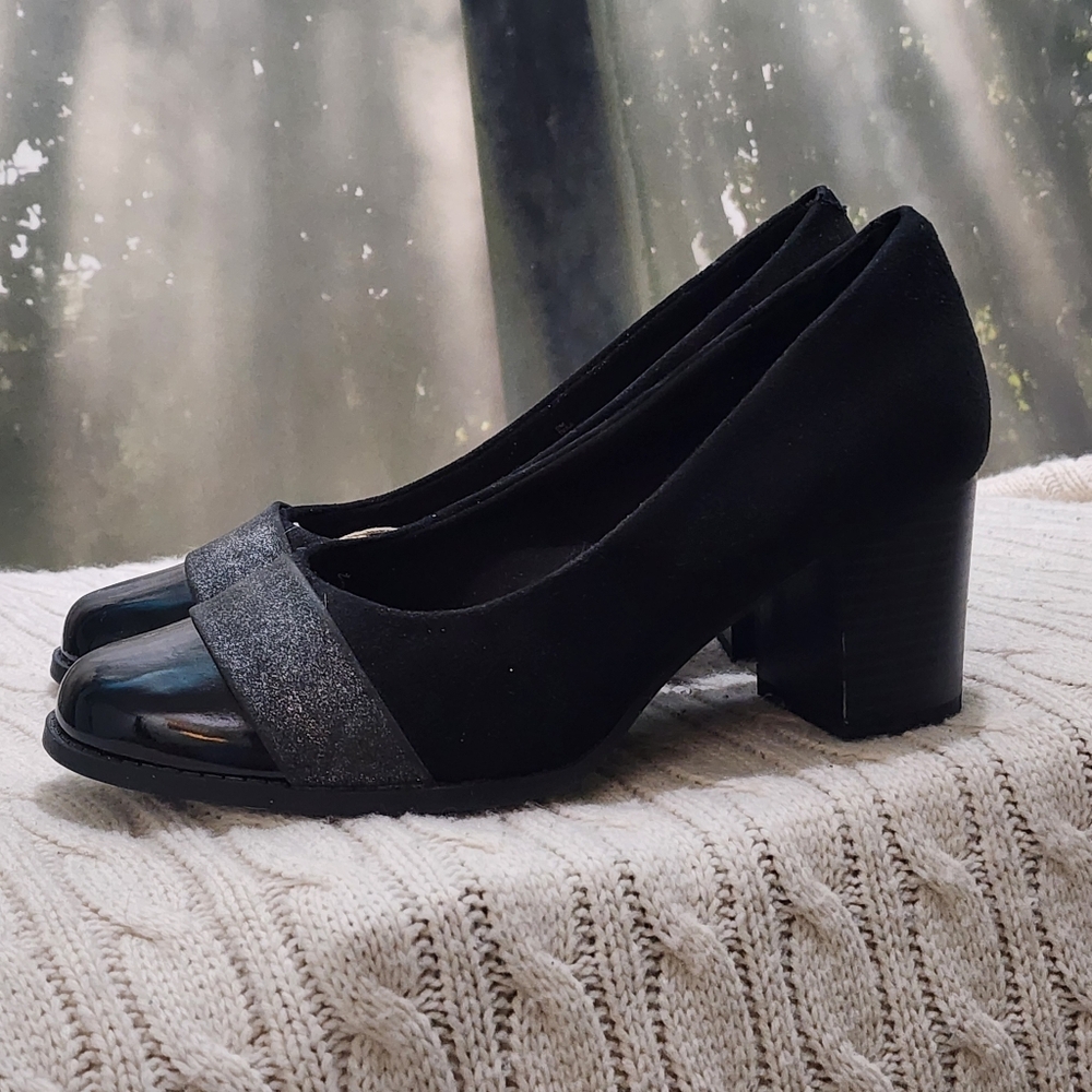 Mi Amore Black Suede Heels with Glossy Toe